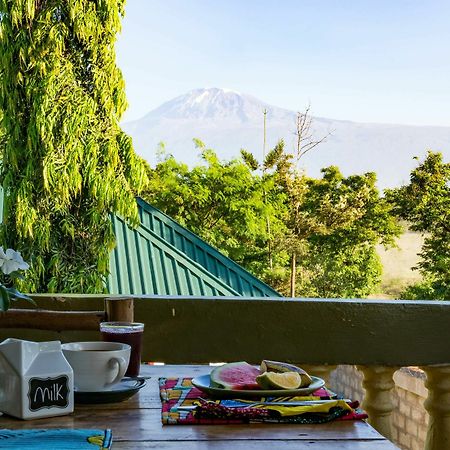 The Secret Garden Hotel Moshi Extérieur photo